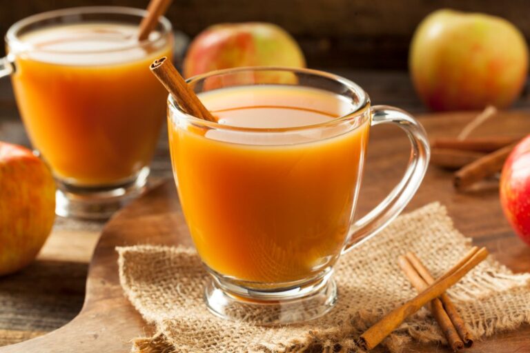 Homemade Hot Mulled Apple Cider